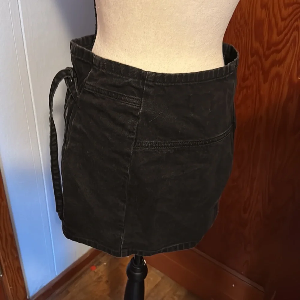 💜💜 BDG Urban Outfitters Wrap Black Skirt Size Medium 100% Cotton
